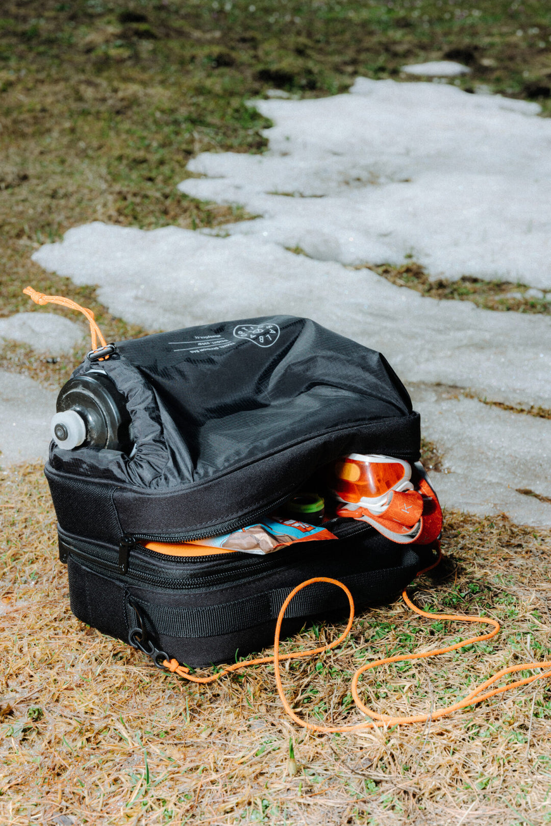 Alba Optics: Division Travel Bag