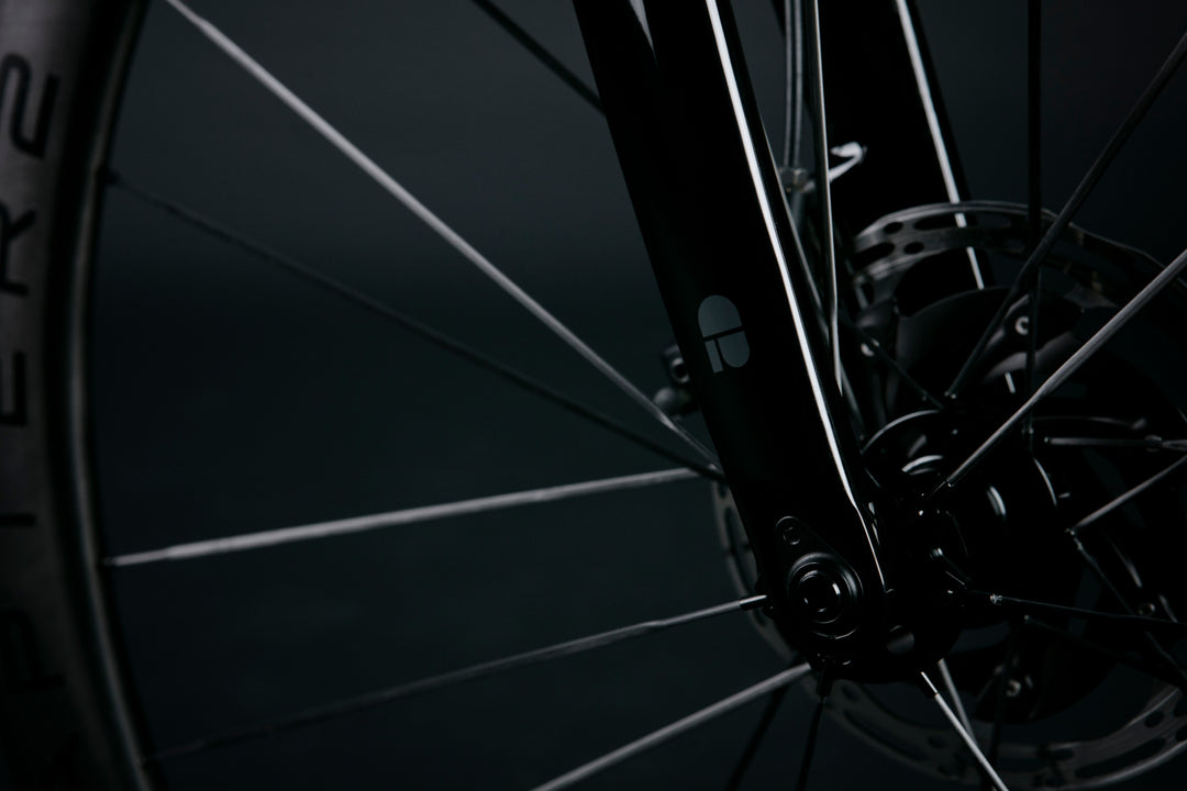 Rere RIM: GLOSS + BLACK TUHUA