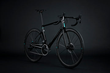 Rere RIM: GLOSS + BLACK TUHUA