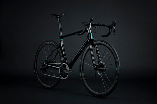 Rere RIM: GLOSS + BLACK TUHUA