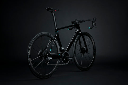 Rere RIM: GLOSS + BLACK TUHUA