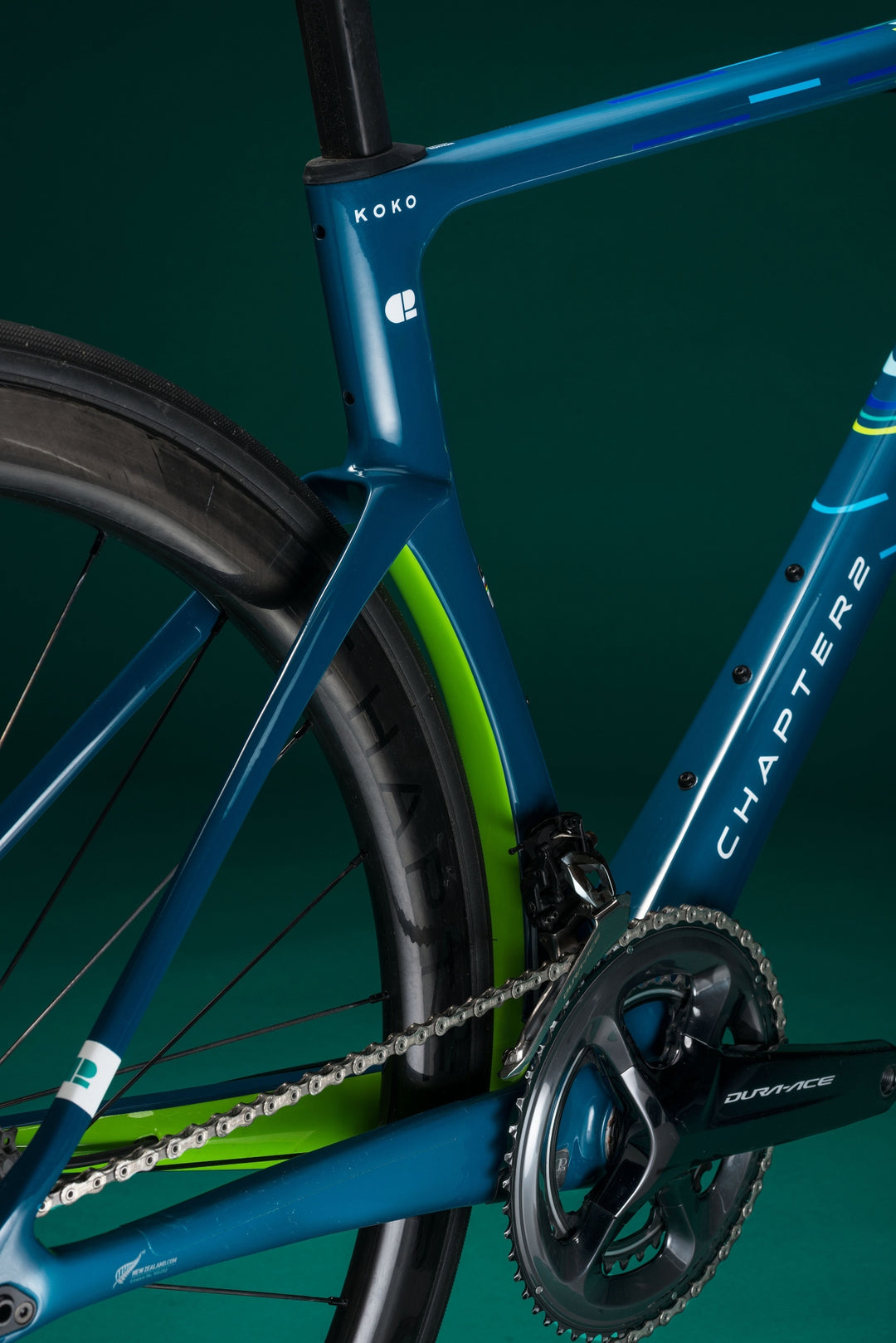Koko: COBALT + GREEN (Te Waihou) talla L